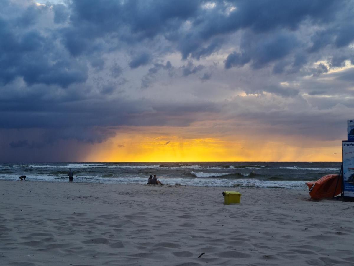 Polanki Aqua Apartamenty Nielimitowany Dostep Do Basenow Parking Free Kolobrzeg Exterior photo