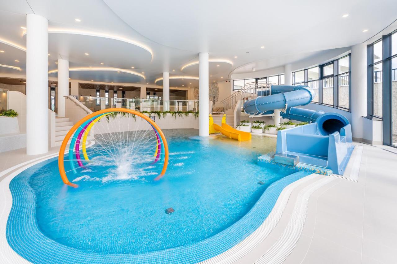 Polanki Aqua Apartamenty Nielimitowany Dostep Do Basenow Parking Free Kolobrzeg Exterior photo