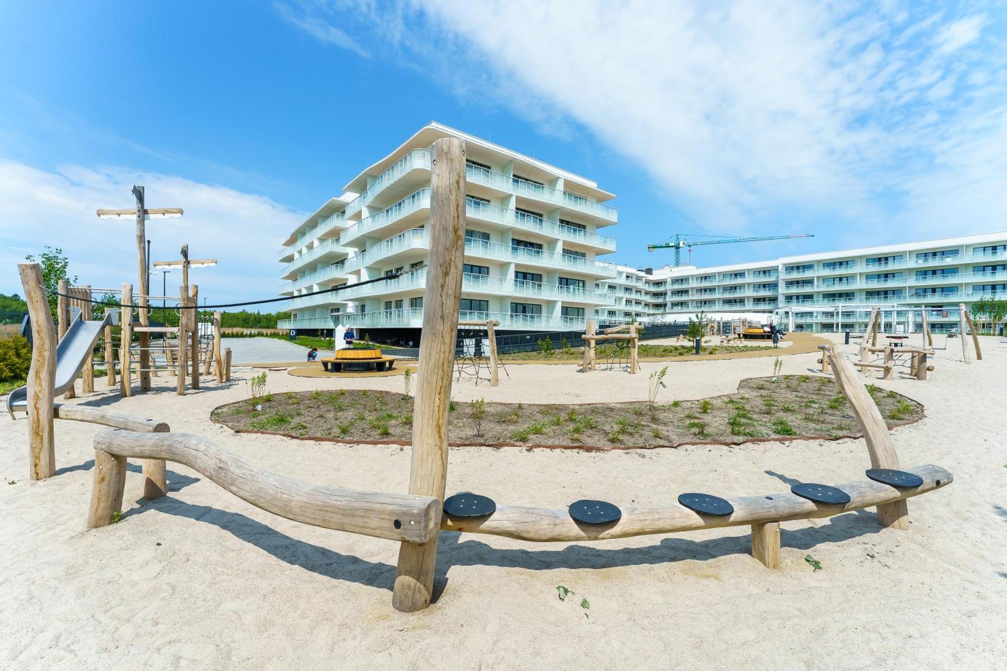 Polanki Aqua Apartamenty Nielimitowany Dostep Do Basenow Parking Free Kolobrzeg Exterior photo